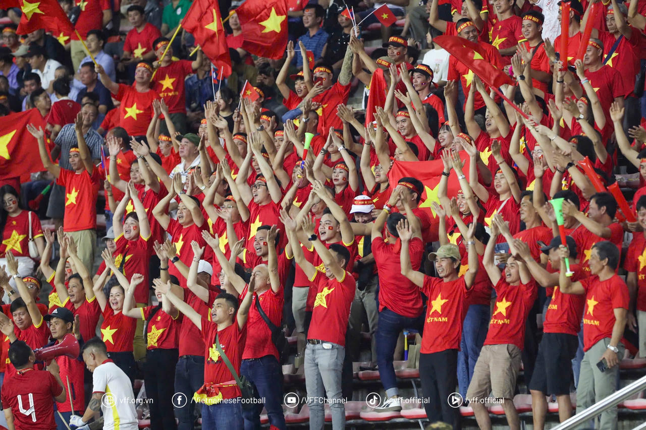 Đội tuyển Việt Nam thắng đậm Lào