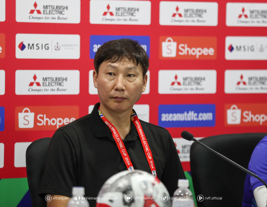 HLV Kim Sang Sik nói về khả năng chơi trận chung kết