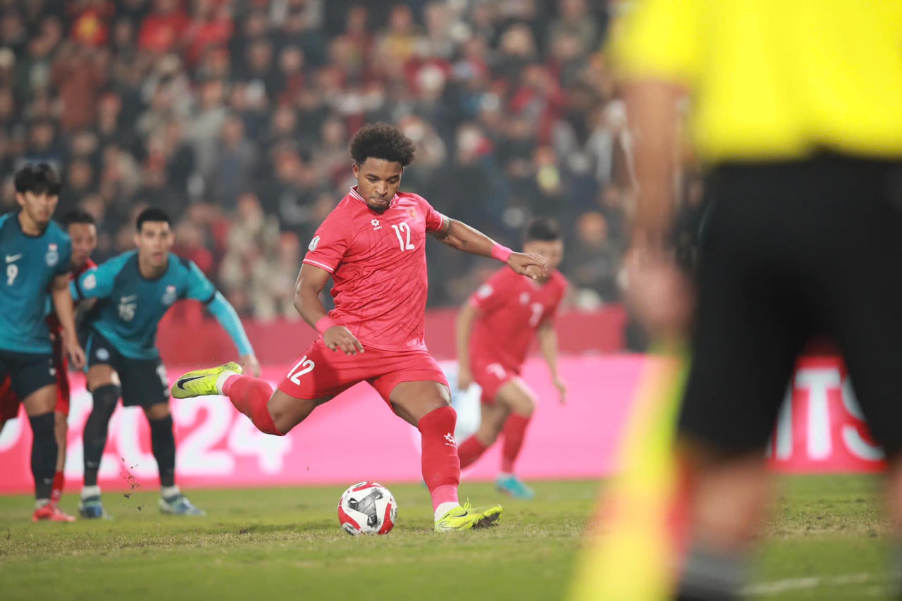 'Cú đúp' của Xuân Son đưa Việt Nam vào chung kết