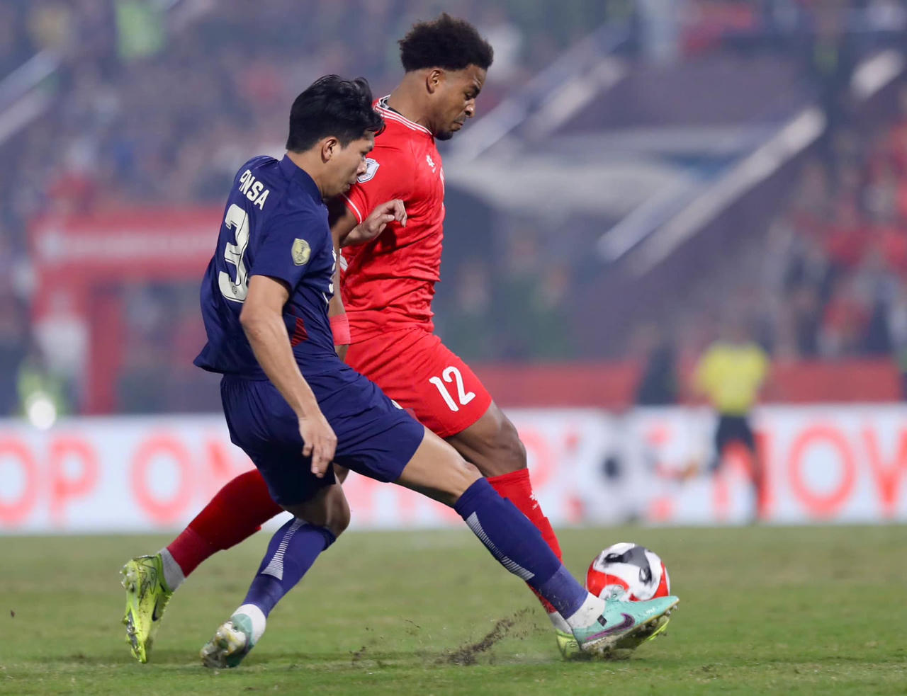 Đội tuyển Việt Nam thắng Thái Lan 2-1