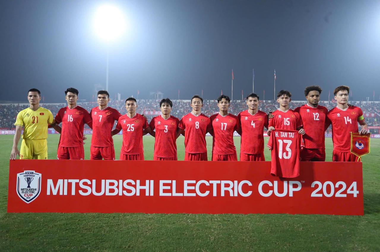 Đội tuyển Việt Nam thắng Thái Lan 2-1