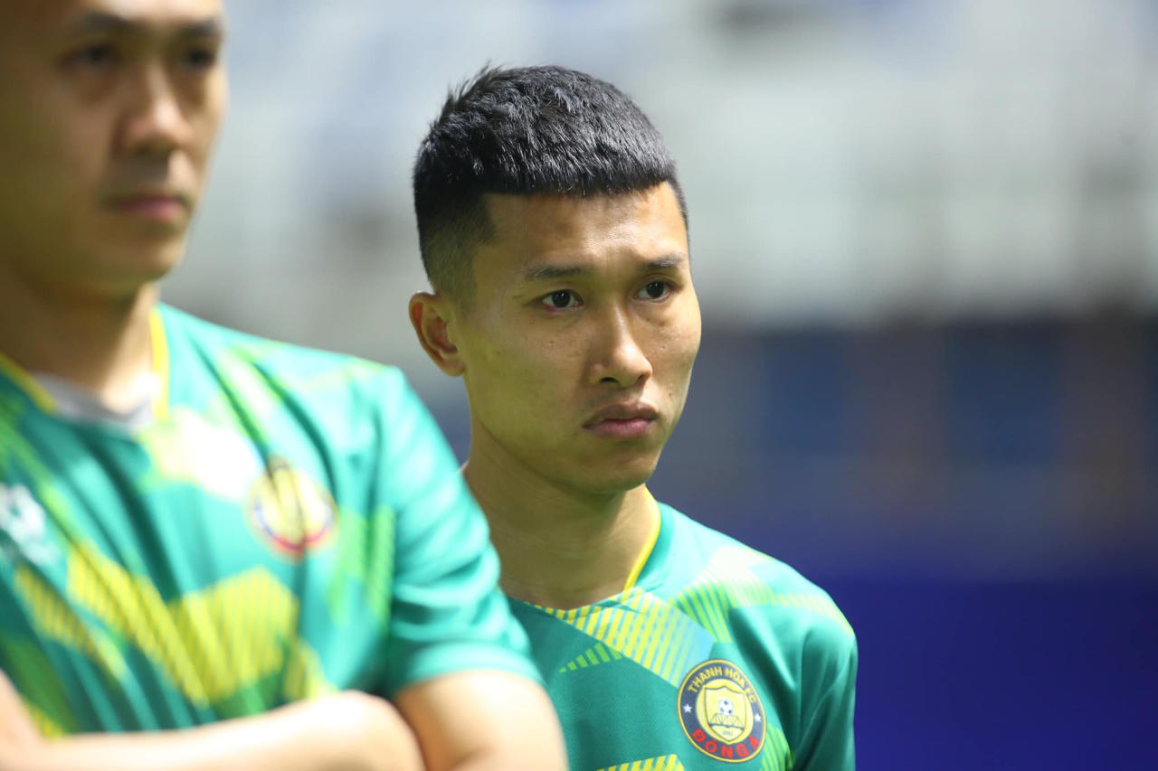 Bóng đá Việt Nam lại đối đầu với Thái Lan