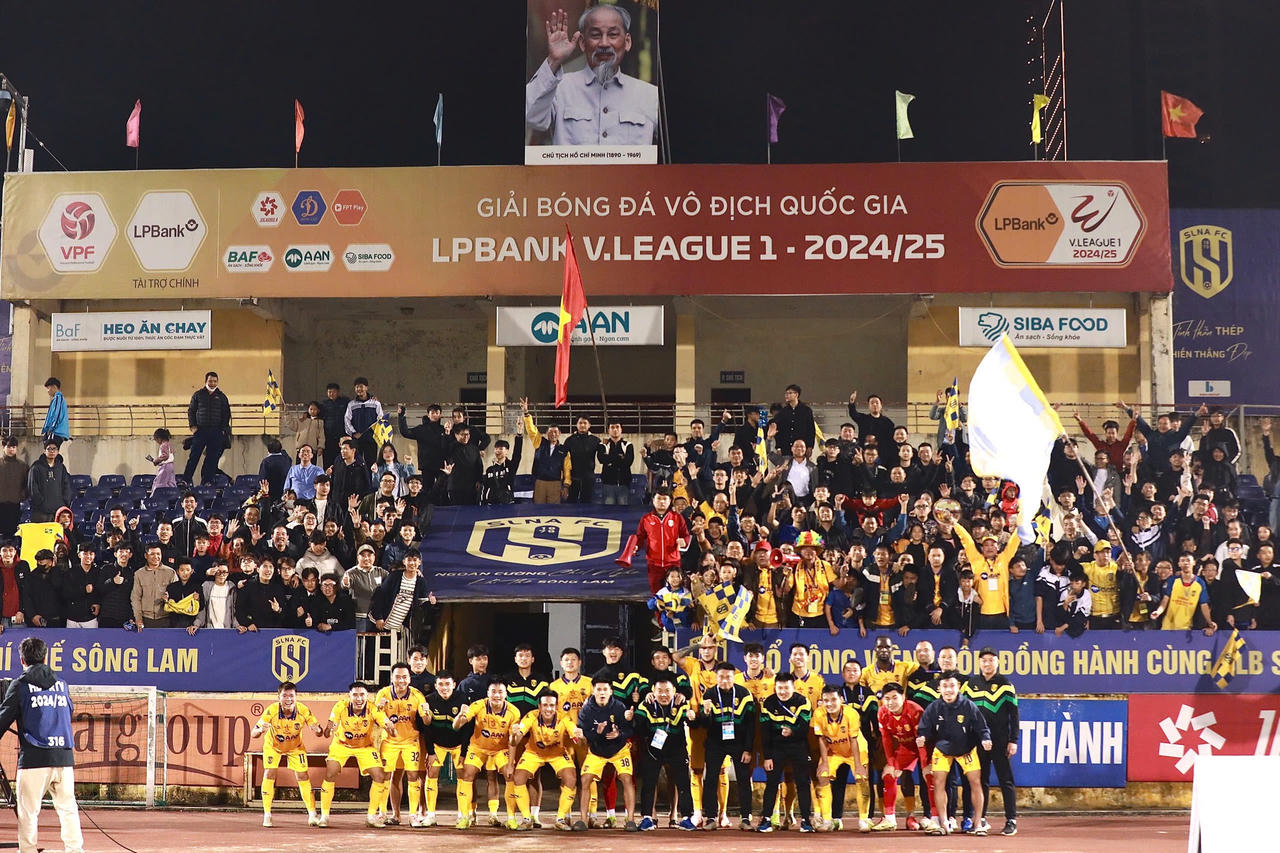 Vòng 11 V.League: Hà Nội FC thua đau