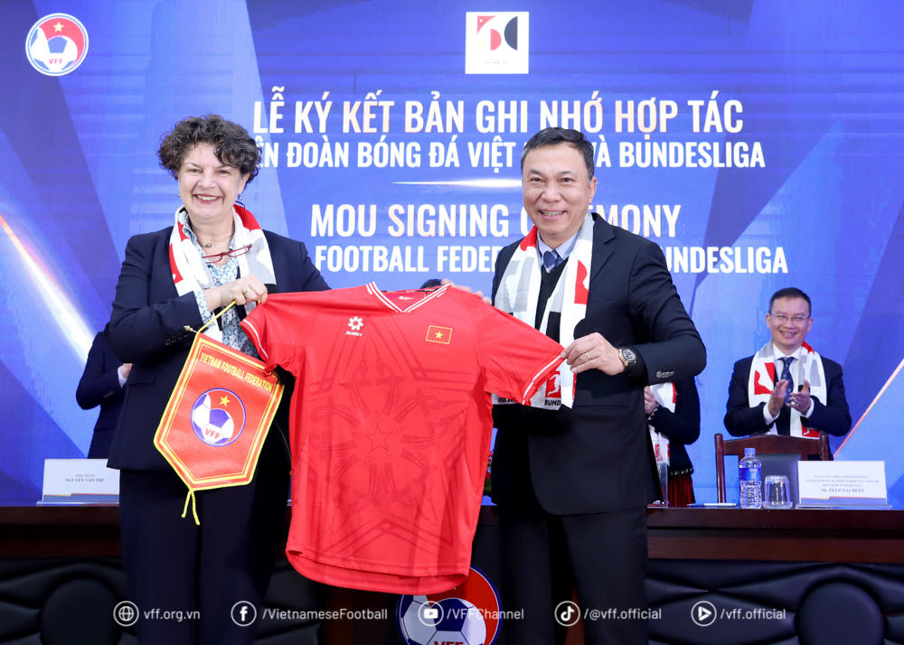 Bundesliga hỗ trợ bóng đá Việt Nam