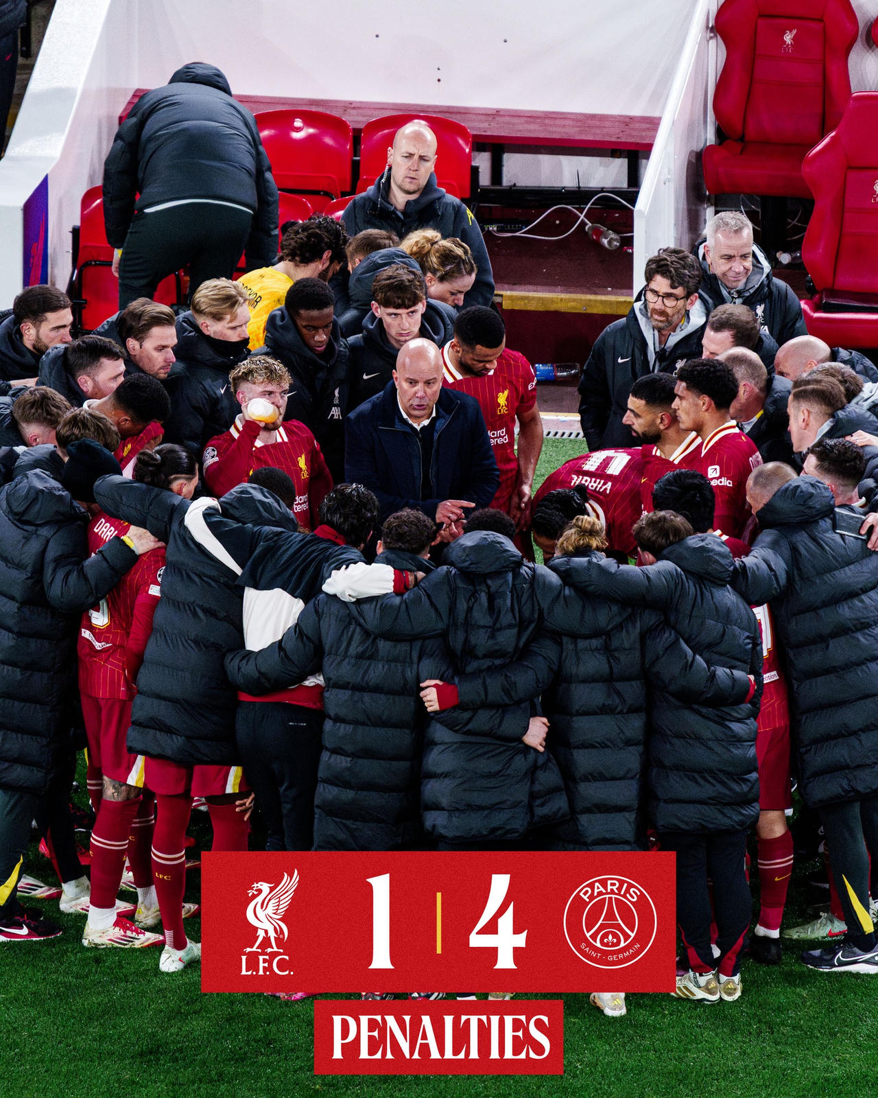 Liverpool rời Champions League trong bàng hoàng