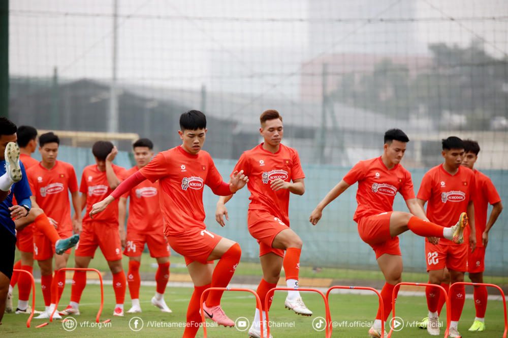 Đình Bắc phải nghỉ thi đấu 3 tháng