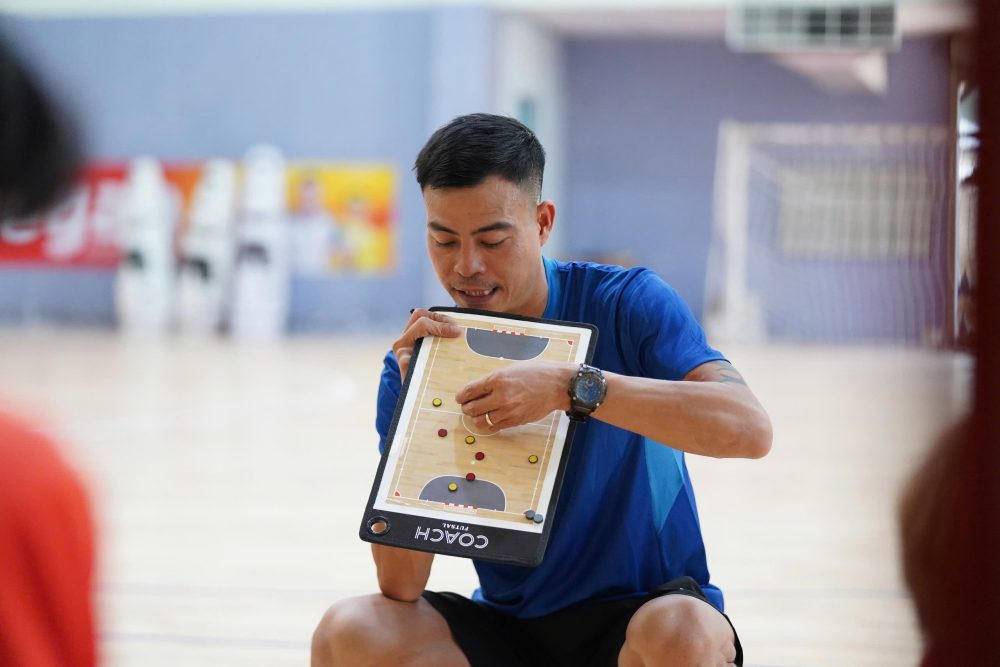 Futsal nữ Việt Nam nghiên cứu đối thủ mạnh Iran