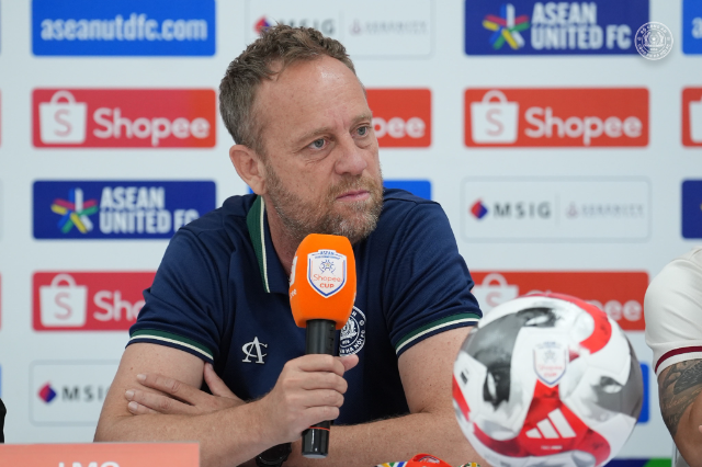 HLV Polking: Đối thủ PSM Makassar ở trận bán kết rất khó lường