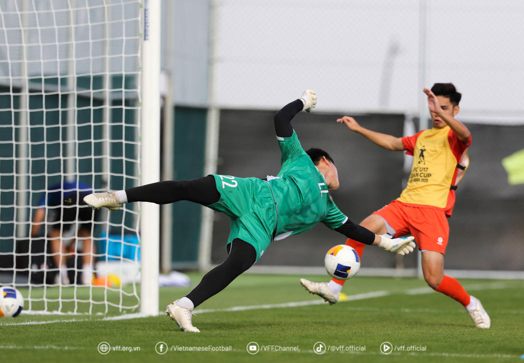 U17 Việt Nam làm thế nào để 'giữ sạch lưới' trước U17 Nhật Bản?