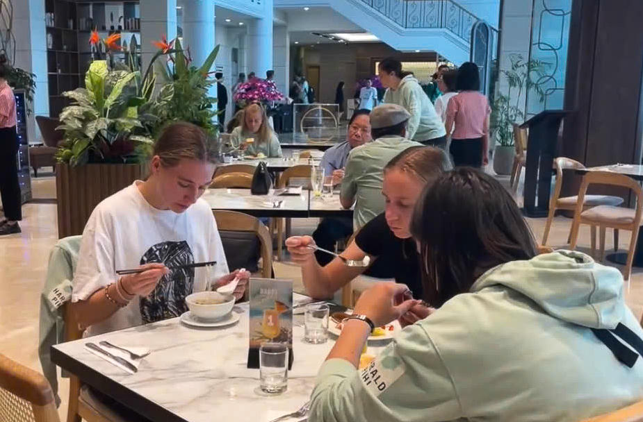 Hình ảnh CLB nữ Werder Bremen tại Hà Nội