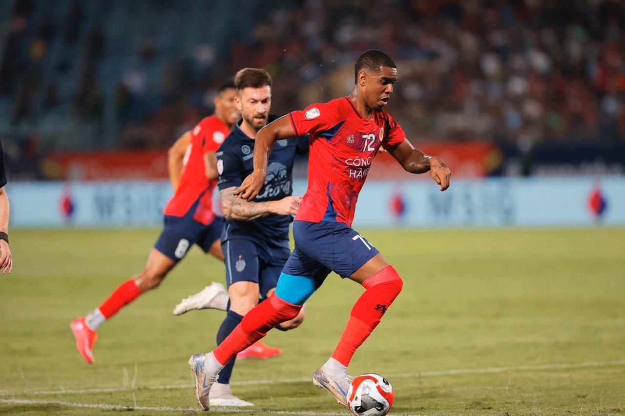 Công an Hà Nội mất lợi thế ở trận chung kết lượt về