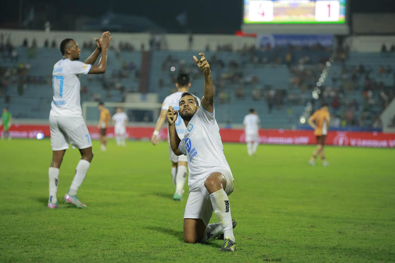 Vòng 23 V.League, cuộc đua vô địch chưa ngã ngũ