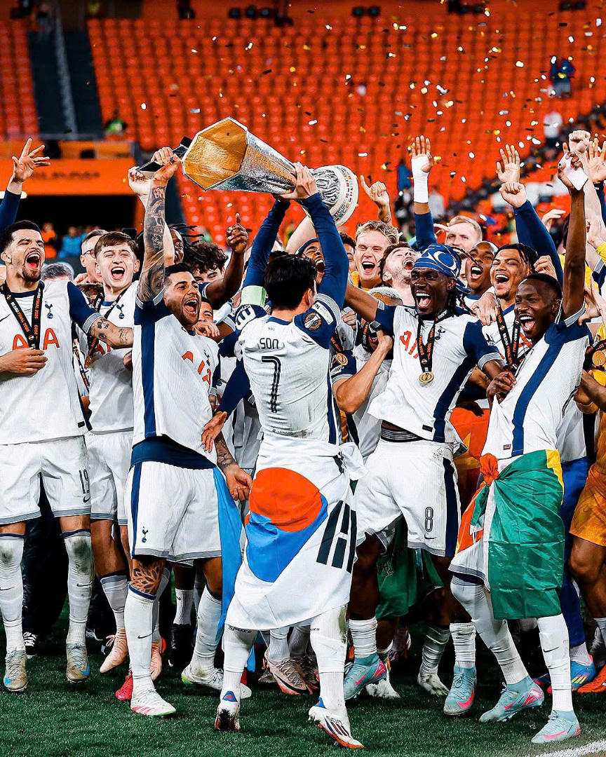 Tottenham viết nên trang sử