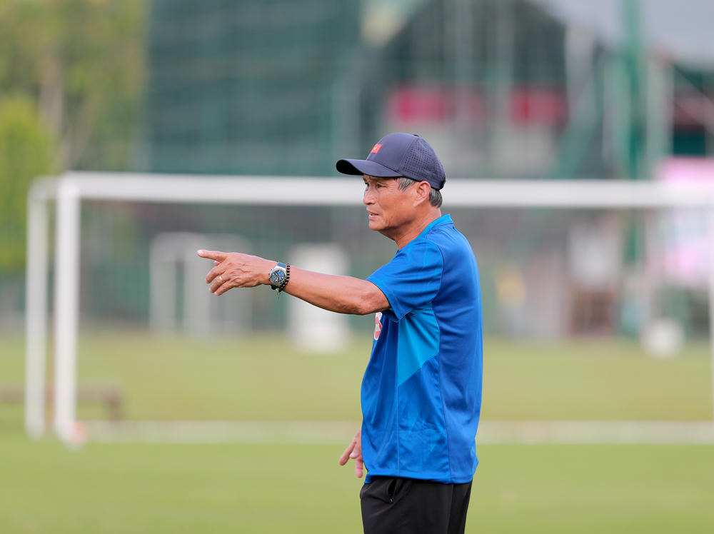 Trẻ hoá Đội tuyển nữ Việt Nam