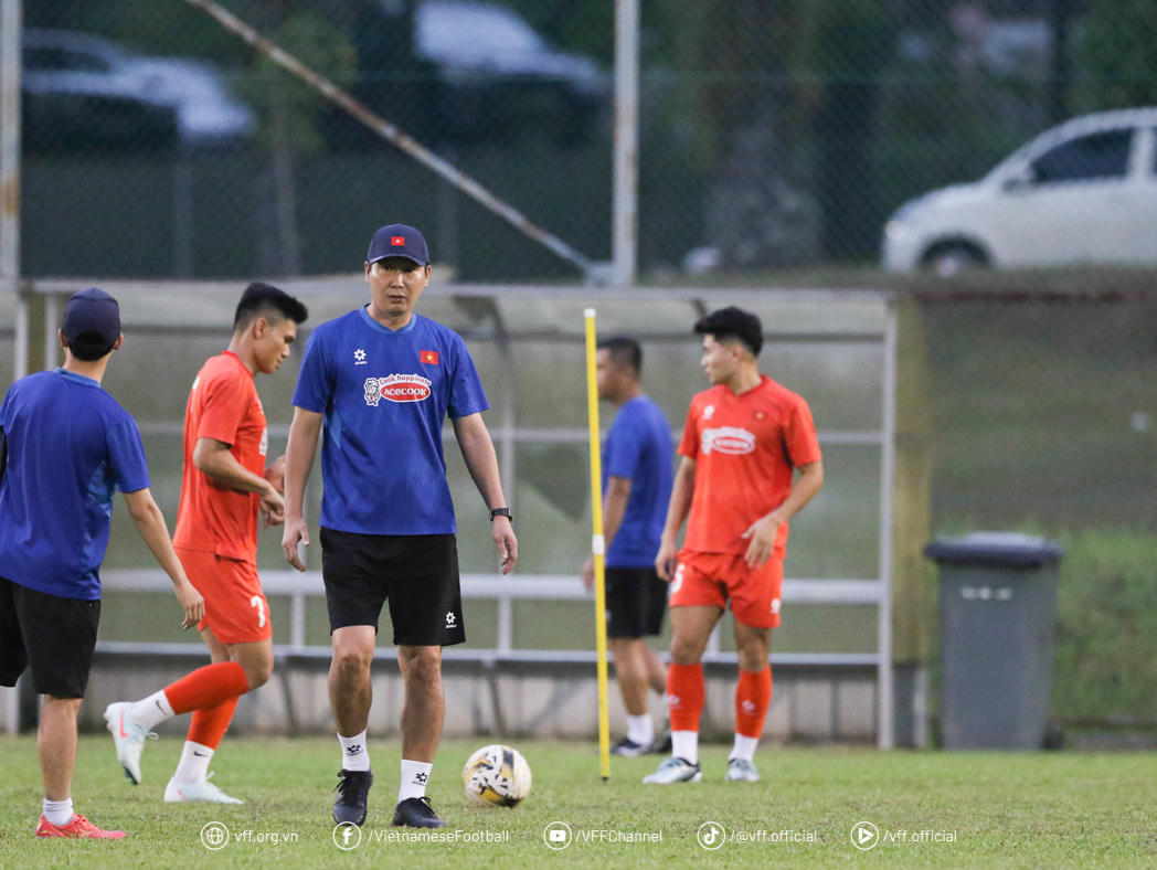 Hai Long và mơ ước đội tuyển Việt Nam bất bại