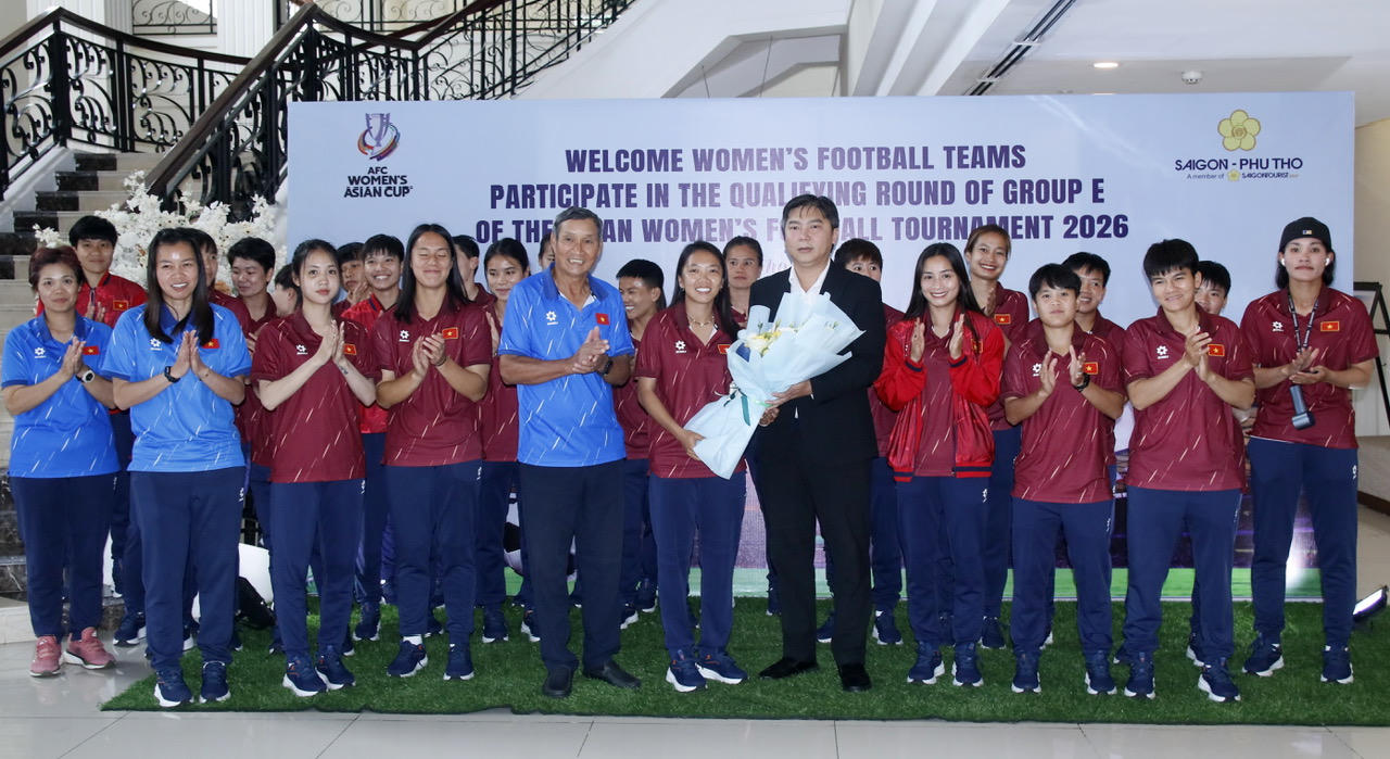 Đội tuyển nữ Việt Nam có mặt tại Phú Thọ