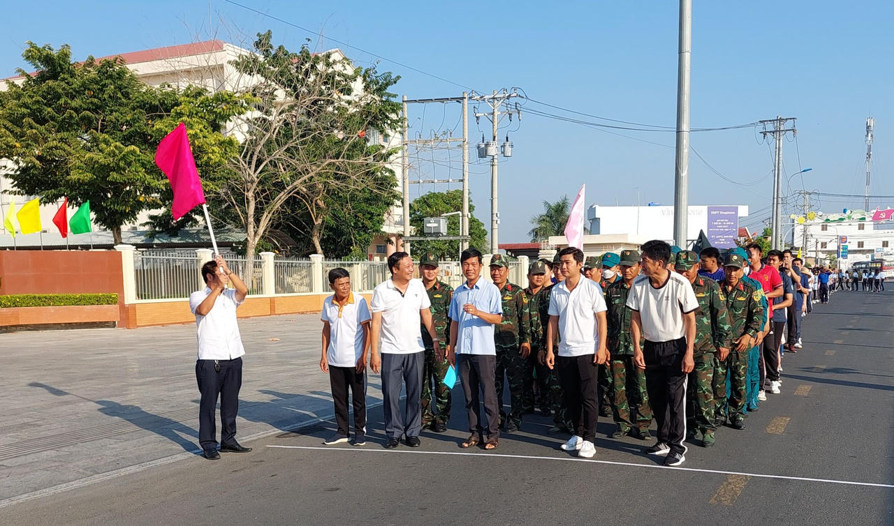 Tân Trụ (Long An): Hơn 1.000 vận động viên tham gia Ngày chạy Olympic năm 2024