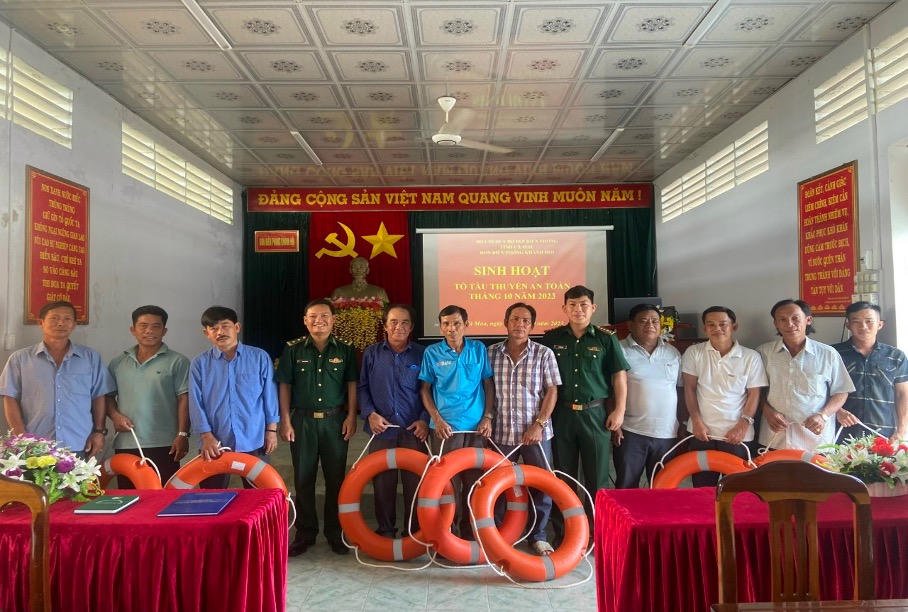 Phát huy vai trò Tổ tàu thuyền an toàn trong bảo vệ chủ quyền an ninh biên giới biển, đảo