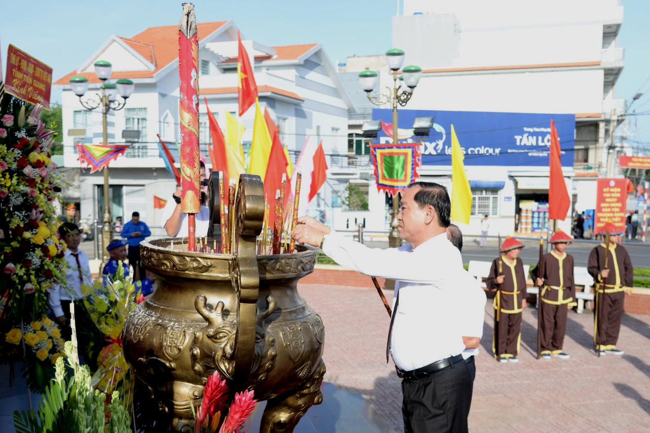 Kỷ niệm 160 năm Ngày anh hùng dân tộc Trương Định tuẫn tiết