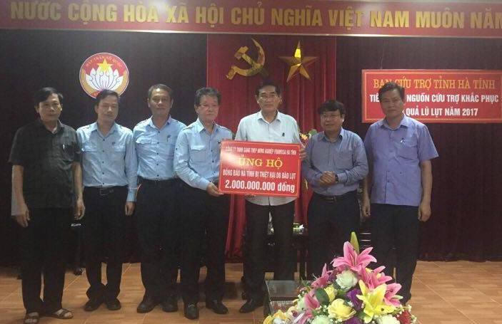 Hơn 5 tỷ đồng đầu tiên giúp Hà Tĩnh khắc phục bão số 10