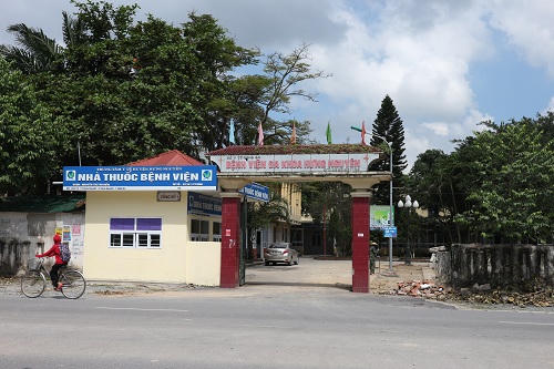 Trưởng phòng hành chính 'ném ghế' vào nữ đồng nghiệp tự nhận kỷ luật