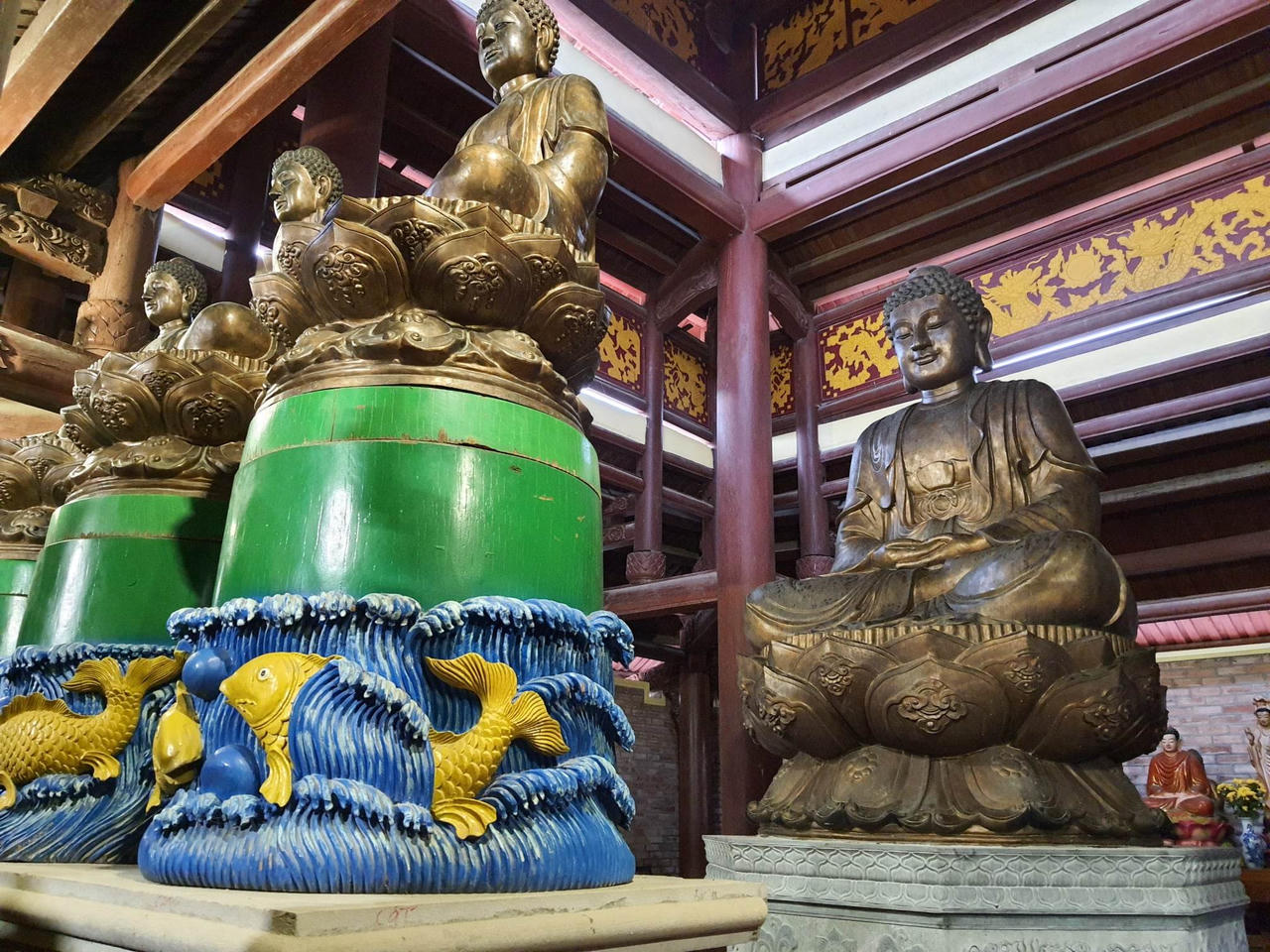 Chuẩn bị dát vàng tượng Phật chùa Thanh Lương