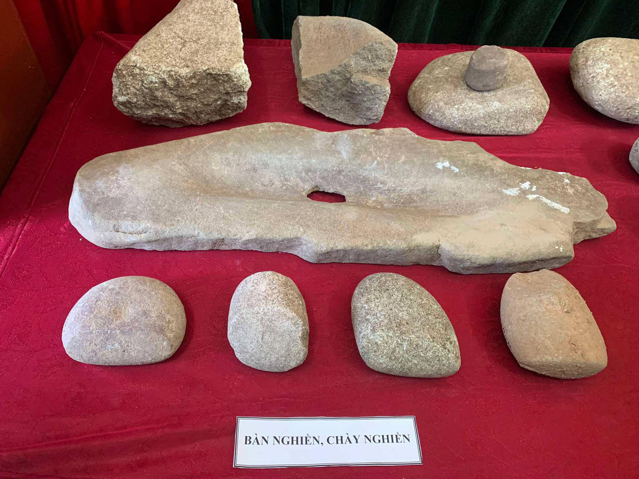 Hé lộ cuộc sống người Việt cổ từ kết quả khai quật nghĩa địa văn hóa Quỳnh Văn