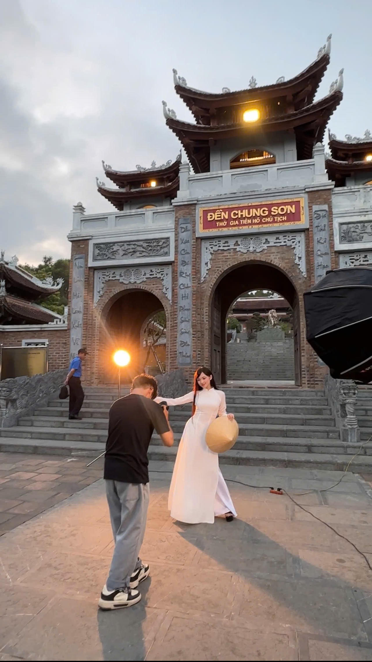 Sắc màu Gen Z trong Lễ hội Làng Sen 2025