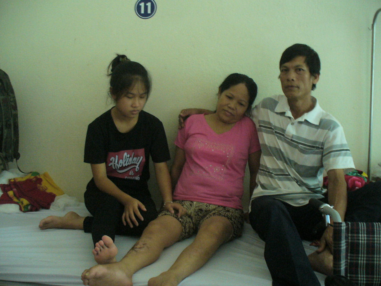 Tai họa 'kép' của gia đình '4 mùa' nghèo đói