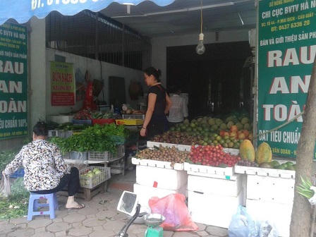 Người Hà Nội  “khát” rau sạch, người bán vẫn ế chỏng chơ