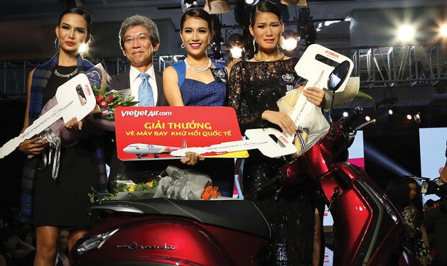 Sự hòa quyện giữa xe Yamaha Grande và thời trang