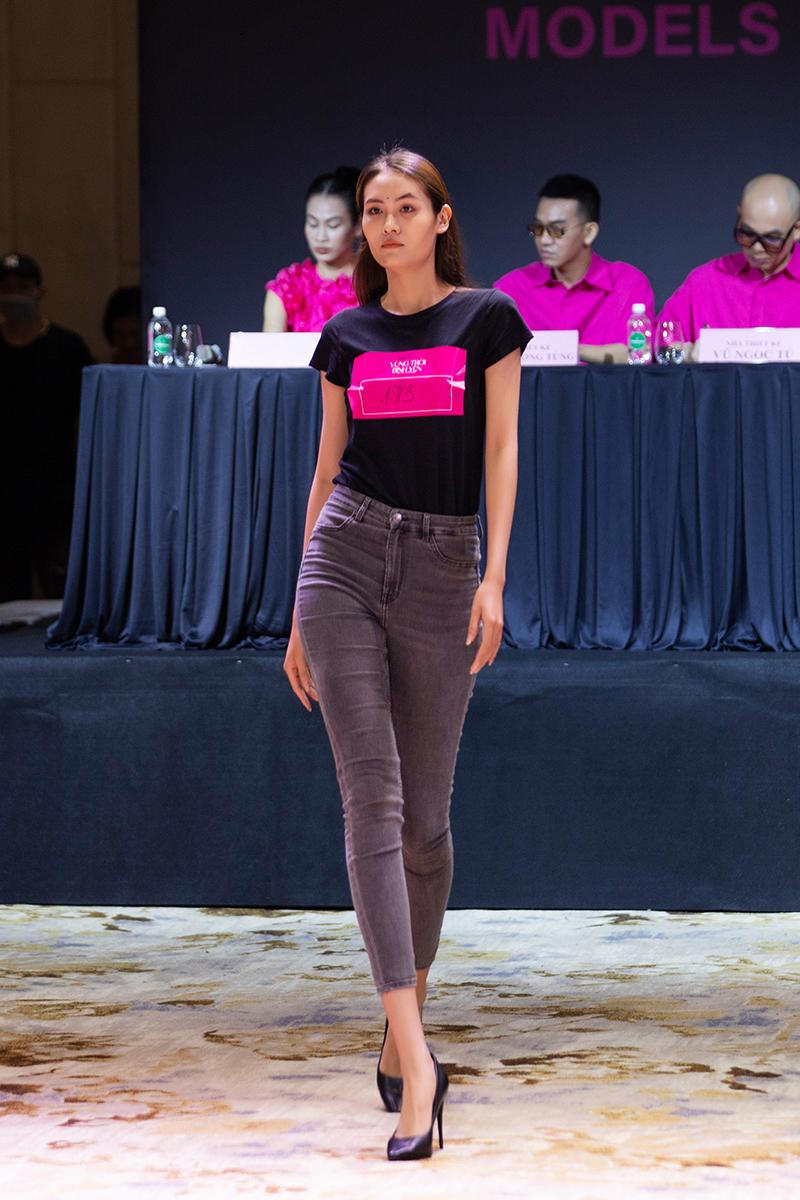 Nhiều nhân tố mới xuất hiện trong buổi casting show diễn thời trang "Vùng trời bình yên"