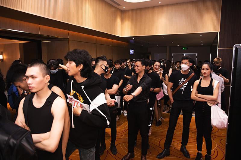 Nhiều nhân tố mới xuất hiện trong buổi casting show diễn thời trang "Vùng trời bình yên"