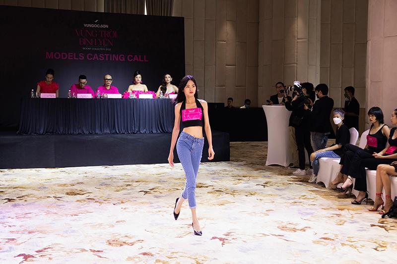 Nhiều nhân tố mới xuất hiện trong buổi casting show diễn thời trang "Vùng trời bình yên"
