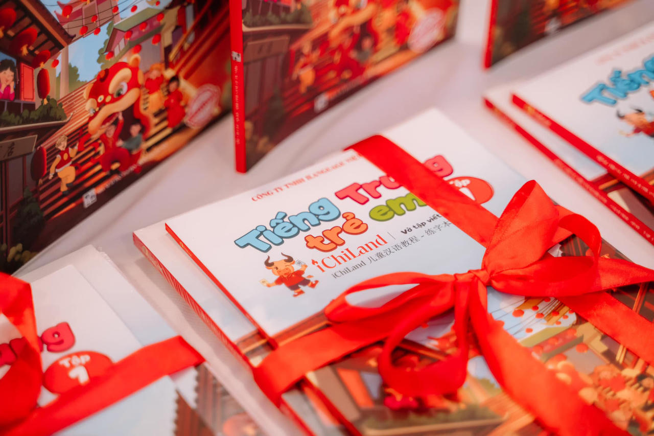 CEO iChiland Phan Thư và việc dạy học tiếng Trung từ tâm thế một người Việt Nam yêu nước sâu sắc