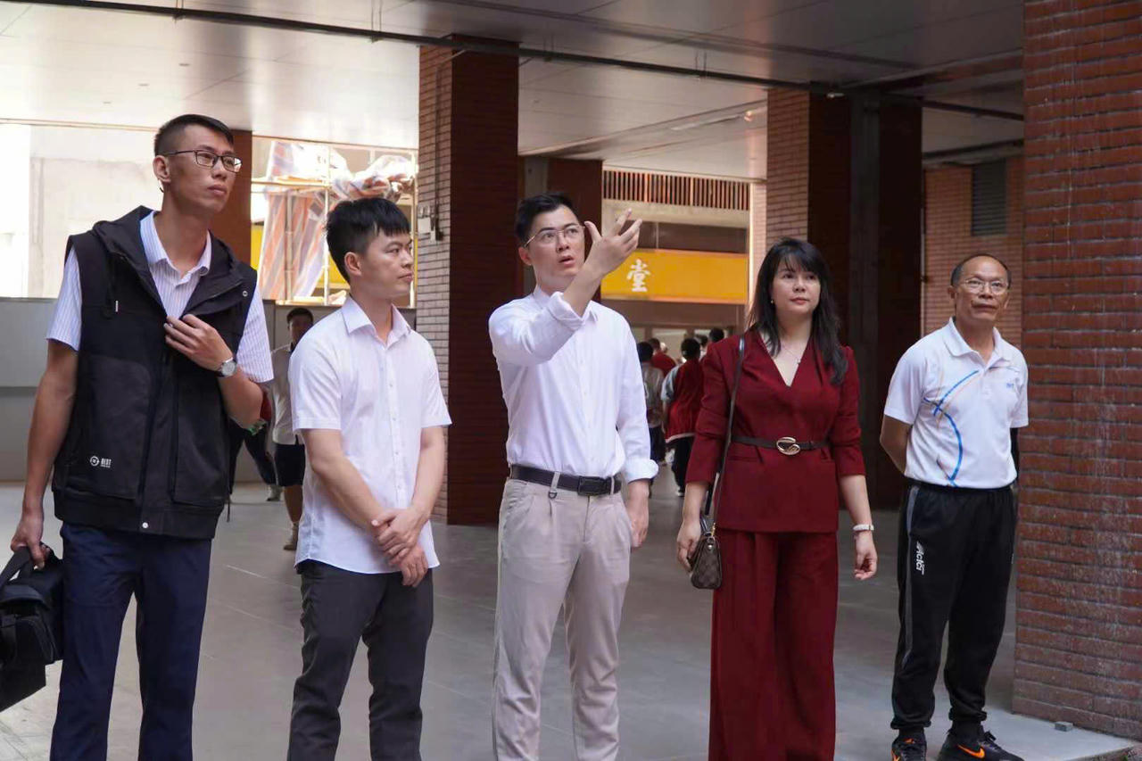 “CỬA NGÕ” MỚI ĐƯA HỌC SINH VIỆT NAM ĐẾN VỚI THẾ GIỚI