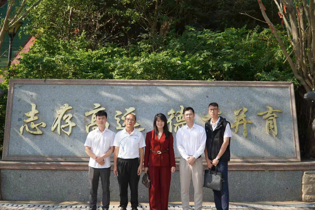 “CỬA NGÕ” MỚI ĐƯA HỌC SINH VIỆT NAM ĐẾN VỚI THẾ GIỚI