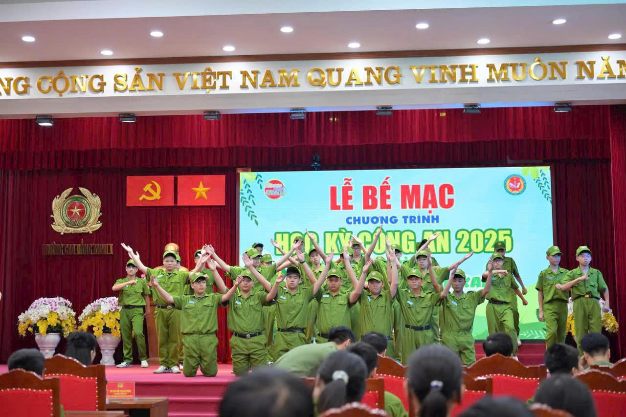 Hành trình Chiến binh xanh 2025: Dấu ấn mùa hè trưởng thành