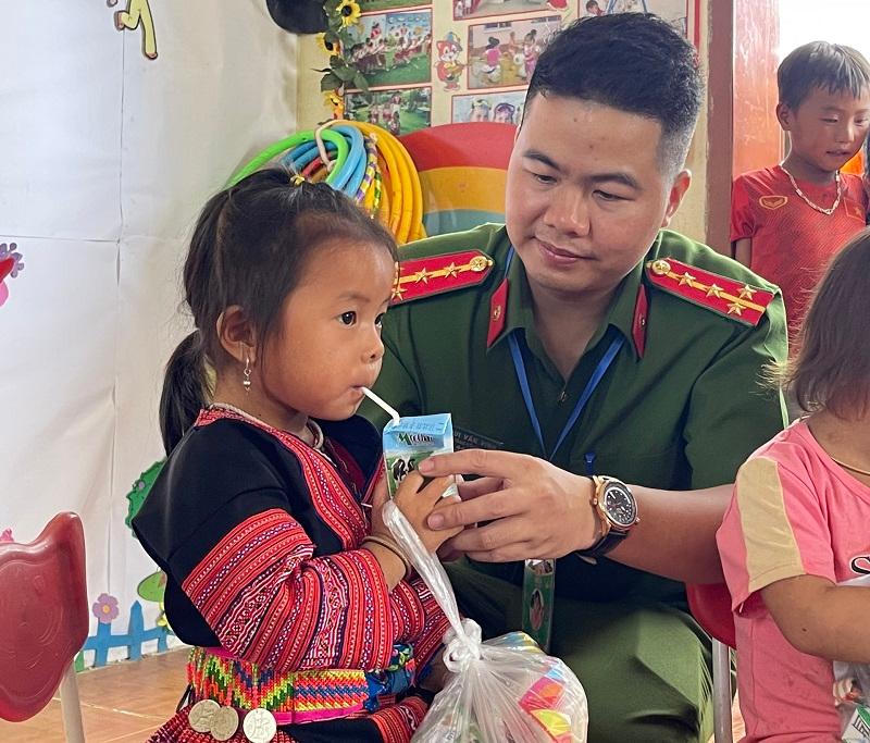 Chuyển hóa địa bàn phức tạp ma túy vì sự bình yên của người dân