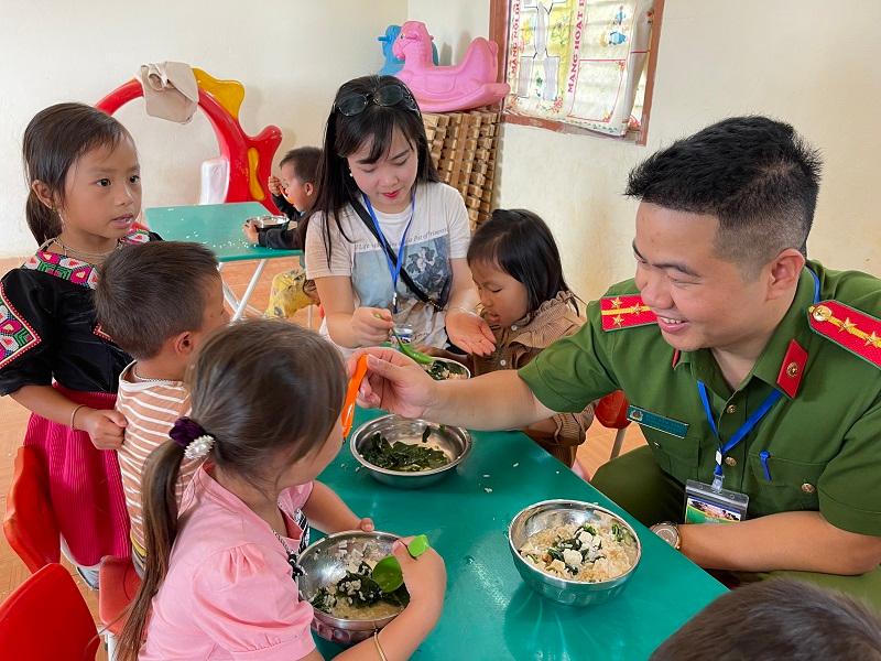 Chuyển hóa địa bàn phức tạp ma túy vì sự bình yên của người dân