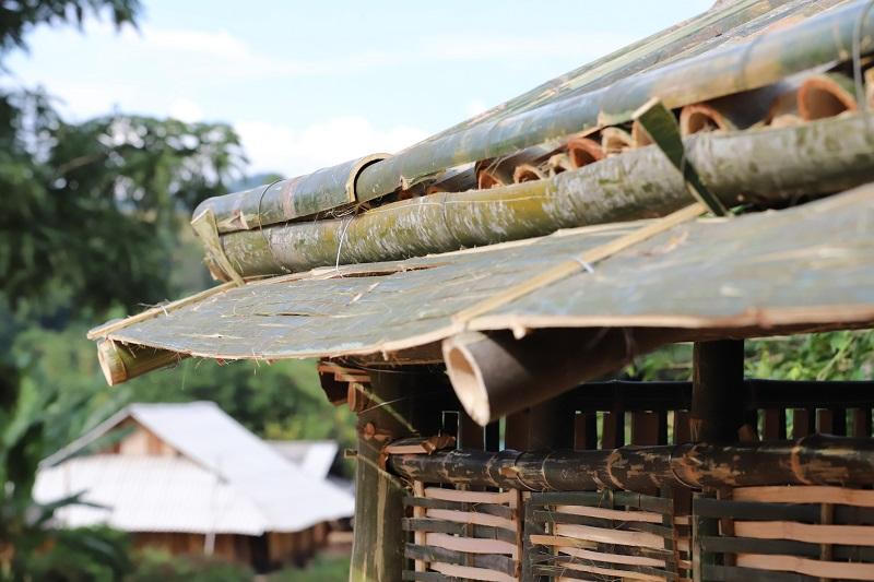 Dựng nhà bạt, lán tre để người từ vùng dịch trở về cách ly