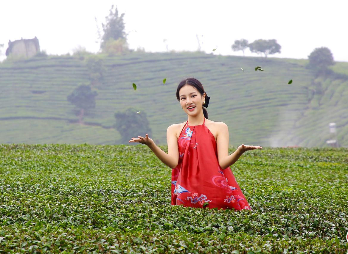 Hình ảnh đẹp Hoa hậu Du lịch thế giới trải nghiệm tại Quỳnh Nhai