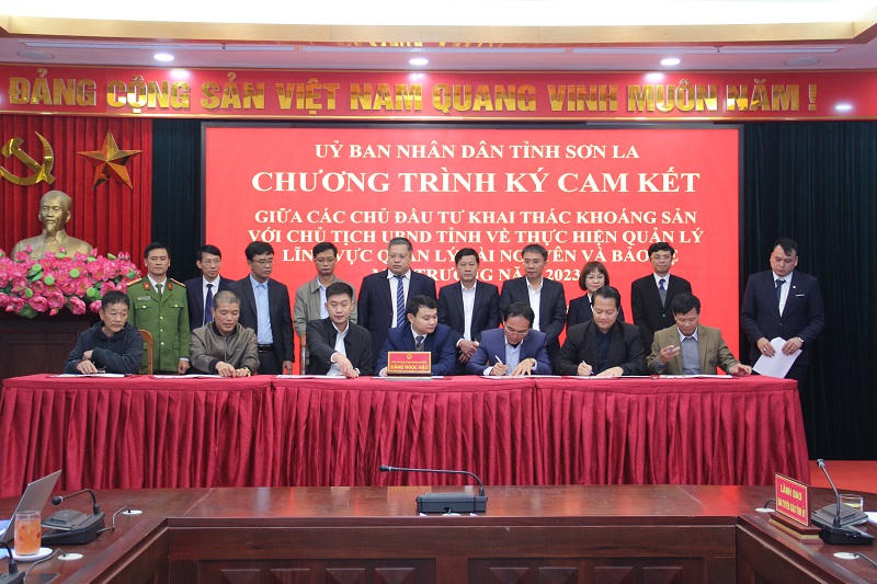 Sơn La tổ chức ký cam kết quản lý tài nguyên và bảo vệ môi trường