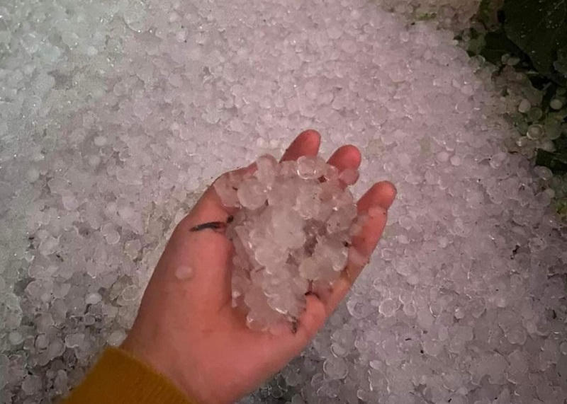 Xuất hiện mưa đá lớn tại thành phố Điện Biên Phủ