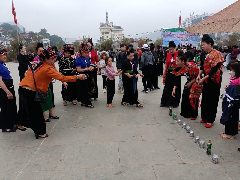 Rực rỡ lễ hội “Mùa hoa ban” ở Sơn La