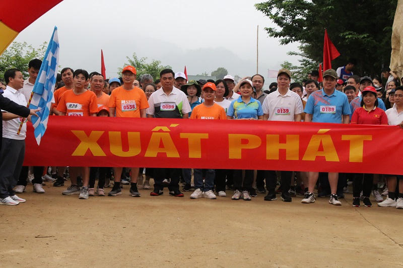 Hấp dẫn giải chạy Olympic bên đèo Pha Đin huyền thoại