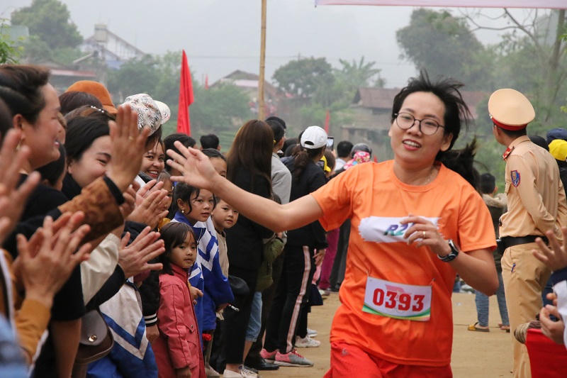 Hấp dẫn giải chạy Olympic bên đèo Pha Đin huyền thoại