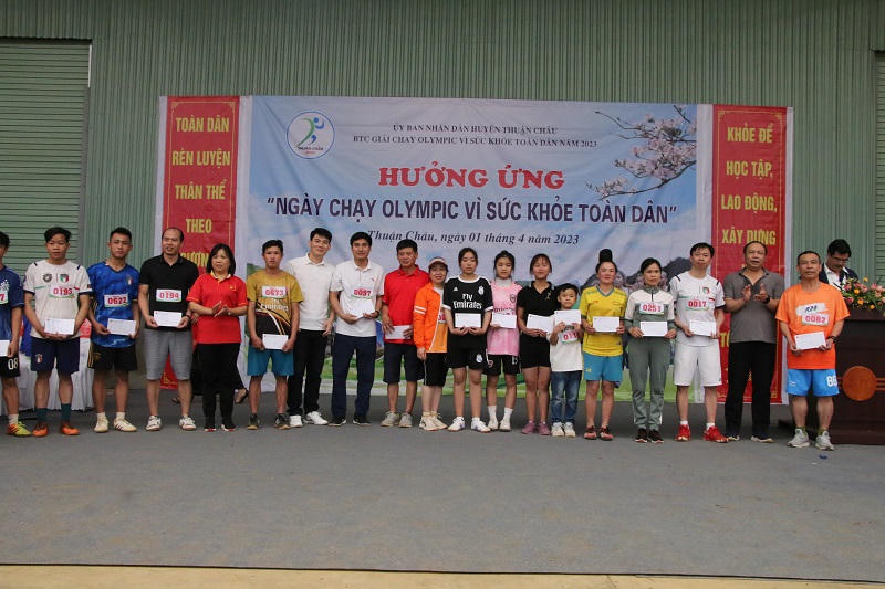 Hấp dẫn giải chạy Olympic bên đèo Pha Đin huyền thoại