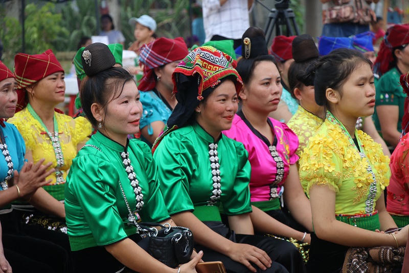 Lên vùng cao Ngọc Chiến vui hội mừng cơm mới