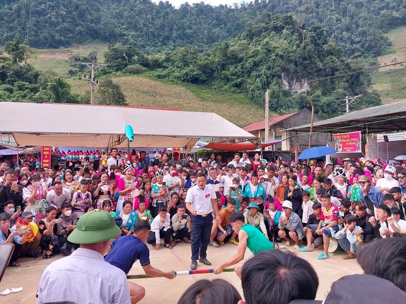 Tết Độc lập của người Mông ở vùng cao Co Mạ